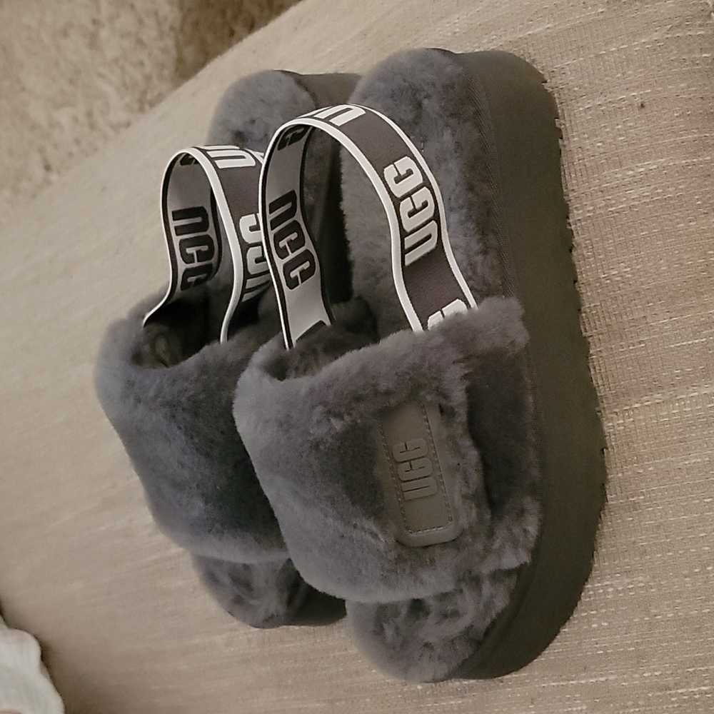 UGG Fuzzy Slippers